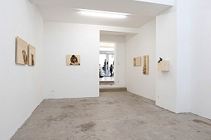 https://www.bettinazuppinger.com/cms/files/projects/ausstellungsansichten/20121208-DSC_2478_1200_2.jpg