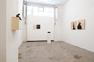 https://www.bettinazuppinger.com/cms/files/projects/ausstellungsansichten/20121208-DSC_2482_1200_2.jpg